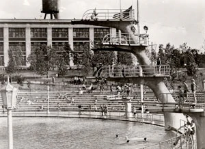 Photo of the diving pool at Astoria Park in New York City
