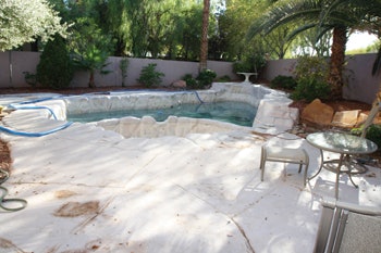 photo of polar bear habitat being remade into a pool