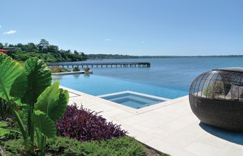 image of vanishing edge pool by Paco Pools and Spas