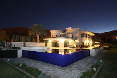 photo of Kevin Kraft Gold-Winning vanishing edge pool