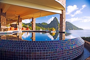 photo of tiled hot tub by Jade Mountain