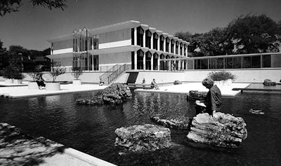 photo of reflecting pools at Wayne State University in Detroit