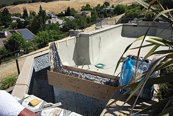 photo of a cracking pool wall