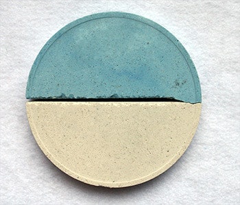 photo of a pool plaster showing fading color