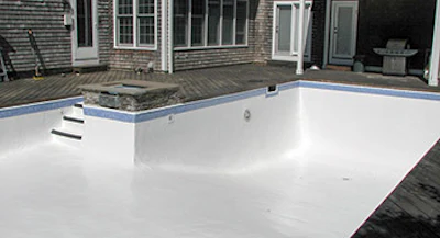 Updating a worn-out finish with a 60-mil liner makes sense for clients looking for a clean look without the expense, inconvenience or mess of re-plastering. (Courtesy of 21st Century Pools)