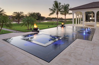 A 2015 gold AOE winner: AAA Custom Pools, Inc. | Jupiter, Fla. | Concrete Pools: Vanishing Edge (601 sq. ft. or more)