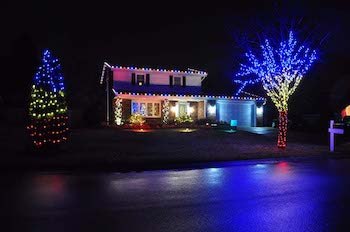A home decorated in 2014 by Swimming Pool Services for its Decorated Family Program.