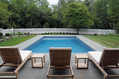 Award-winning pool design in Mequon, Wis