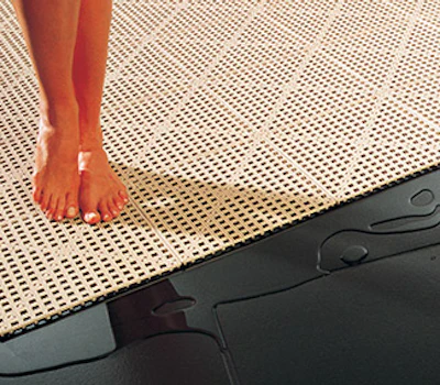 July18 Pf Reno Dri Dek Feet Image For Aqua Magazine Sm