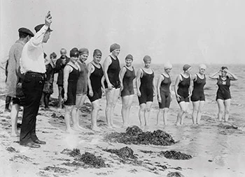 Wf Women's Swimming 1914 818 Sm