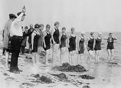 Wf Women's Swimming 1914 818 Sm