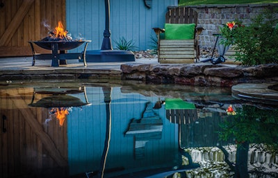 Aq09 Brew Pool Pool Side 24 918 Sm