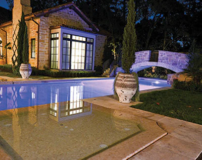 Category: Concrete, Geometric, (601 sq. ft. or more) By: Paragon Pools, Houston, Texas