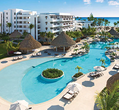 Category: Commercial Pools (International) By: Acuarium Piscinas & Spas, San José, Costa Rica