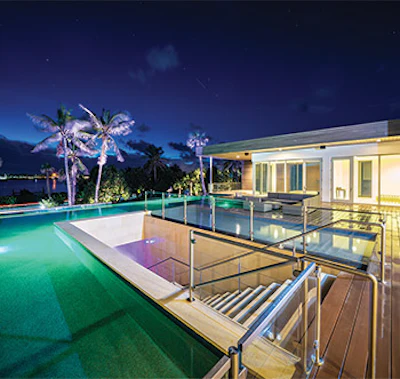 Category: Concrete, Vanishing Edge (601 sq. ft or more) By: Almar Jackson Pools, Jupiter, Fla.
