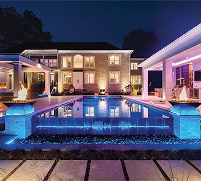 Category: Concrete, Vanishing Edge (600 sq. ft. or less) By: Ryan Hughes Design, Palm Harbor, Fla.