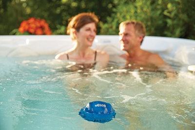 Oor 1120 Aq Couplein Hot Tub Feat