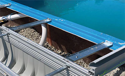 The attachment of the polybox to a fiberglass pool doesn't come with a pre-designed solution.