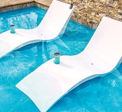 Ooe 321 Aq Floating Luxuries Sm