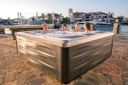 Oom 521 Aq 980 Full Family And Tub Feat