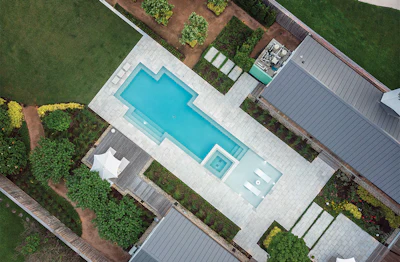 Category: TRADITIONAL By: Russell Pool Company, Baton Rouge, La.