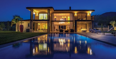 Category: Traditional By: DIFFAZUR PISCINES, Saint-Laurent-Du-Var, Alpes-Maritimes