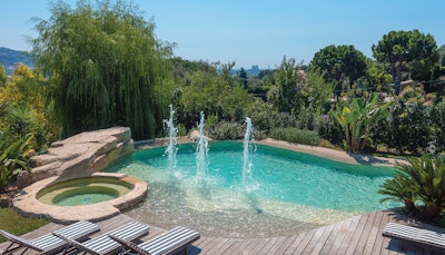 Category: SPAS BUILT IN CONJUNCTION WITH SWIMMING POOLS By: Diffazur Piscines, Saint-Laurent-Du-Var, Alpes-Maritimes