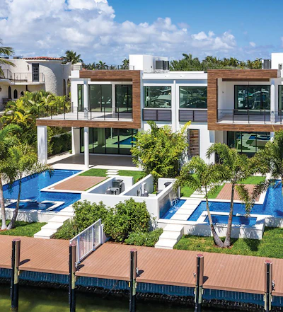 Category: Geometric By: Van Kirk & Sons Pools & Spas, Deerfield Beach, Fla.