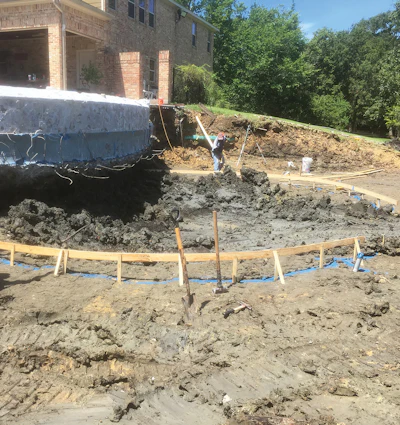 Lower pool dig