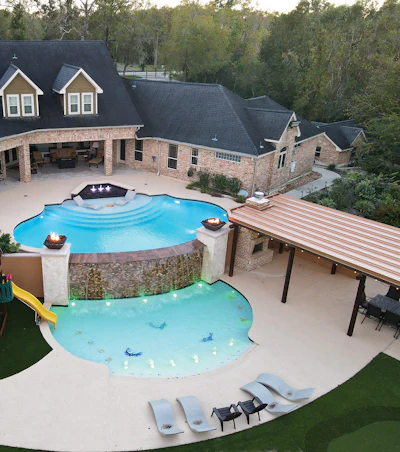 The final result: An inviting aquatic playscape for kids and grownups with a view to the Trinity wilderness.