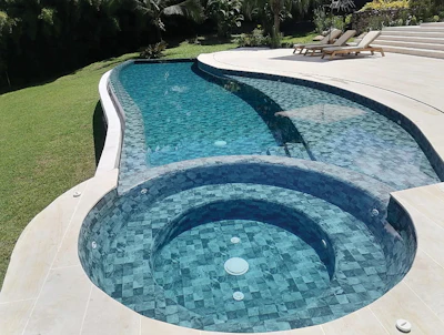 1 R 722 Aq F8 Poolside Cgt1 Lg