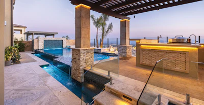 Category: POOLS WITH A VANISHING EDGE By: The Green Scene, Chatsworth, Calif.