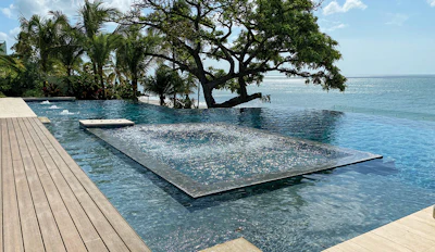 Category: POOLS WITH A VANISHING EDGE By: Acuarium Piscinas & Spas, San José, Costa Rica