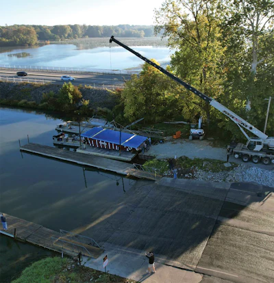 3 F 323 Aq F4 3 Thursday Pools Hendricks Barge13 Lg