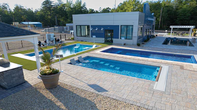 Customers can compare a variety of hardscapes firsthand to help them make a firm decision.