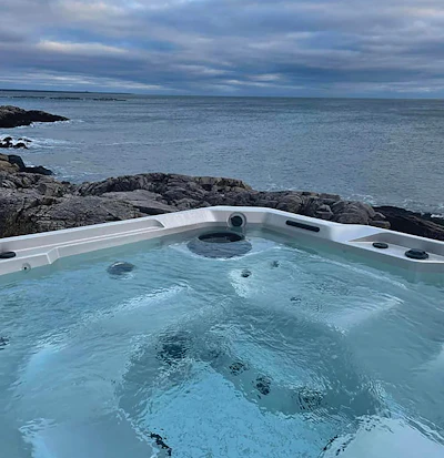 4 M 923 Aq F1 Hot Springs1 Lg