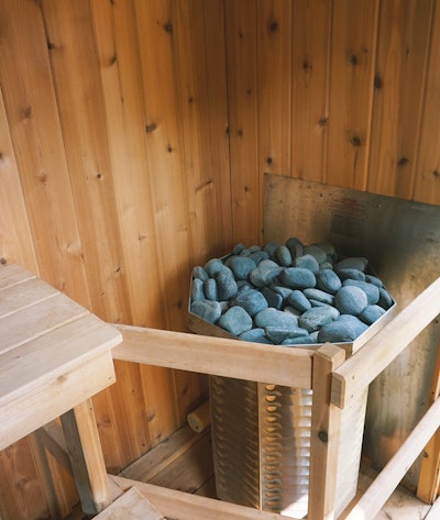 5 J 923 Aq Sauna Intro Dsc05922 Lg