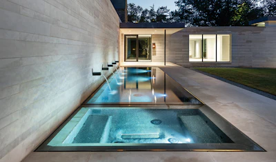 Category: POOLS WITH A VANISHING EDGE | By: AquaTerra Outdoors, Carrollton, Texas
