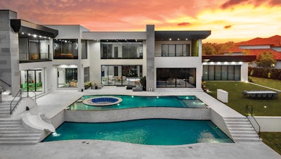 Category: POOLS WITH A VANISHING EDGE | By: Claffey Pools, Southlake, Texas