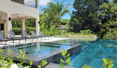 Category: POOLS WITH A VANISHING EDGE | By Acuarium Piscinas & Spas, Miami, Fla.