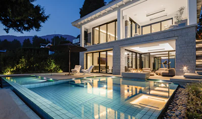 Category: POOLS WITH A VANISHING EDGE | By Alka Pool Construction, Burnaby, British Columbia