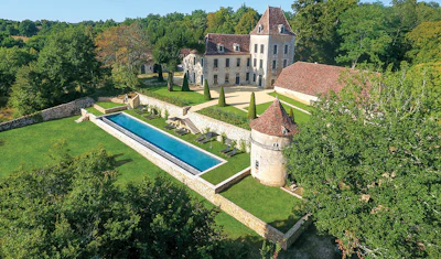 Category: POOLS WITH A VANISHING EDGE | By Diffazur Piscines, Saint-Laurent-Du-Var, Alpes-Maritimes