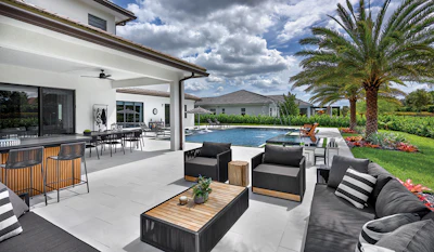 Category: Traditional | By Ike’s Carter Pools, Oakland Park, Fla.