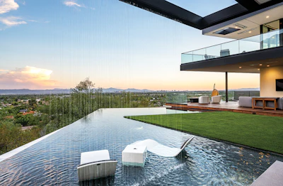 Category: POOLS WITH A VANISHING EDGE | By Liquid Evolution Pools, Scottsdale, Ariz.