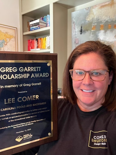 Lee Comer