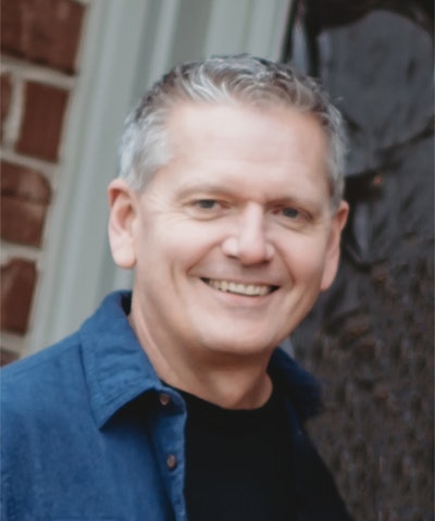 Dan Lenz, vicepresidente de All Seasons Pools & Spas, Orland Park, Illinois.