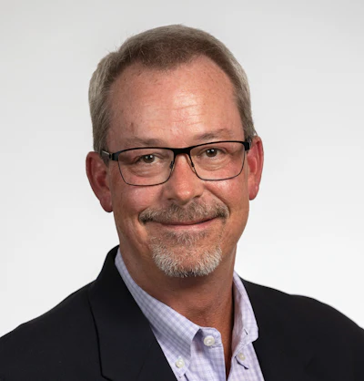 Keith Roberts Headshot 2023 Poolside Tech2
