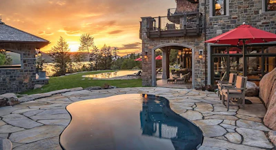 The shell of the VIKTOR spa is itself a speaker that vibrates to produce sound which is then conducted through the water to the bather.