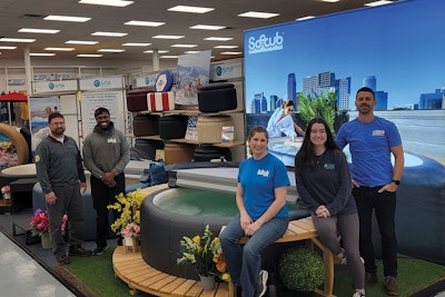 4 M 824 Aq F8 Softub Team At Pettis Pools Lg