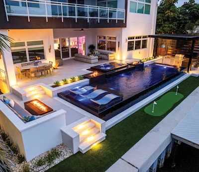 Category: Spas Built in Conjunction with Swimming Pools | By Ryan Hughes Design, Tampa, Fla.
